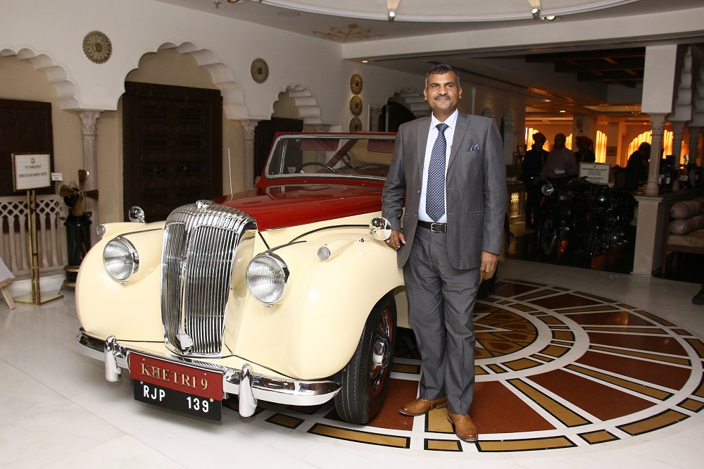Mr. Madan Mohan, Founder, 21 Gun Salute with newly restored vintage Car- 1952 Daimler DB18 Drophead Coupe_1