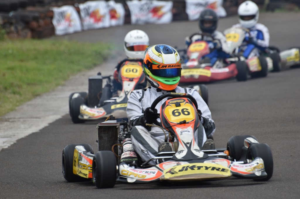 Drivers vie for space during the action packed final day of the fourth round of the 13th JK Tyre-FMSCI National Rotax Karting Championship