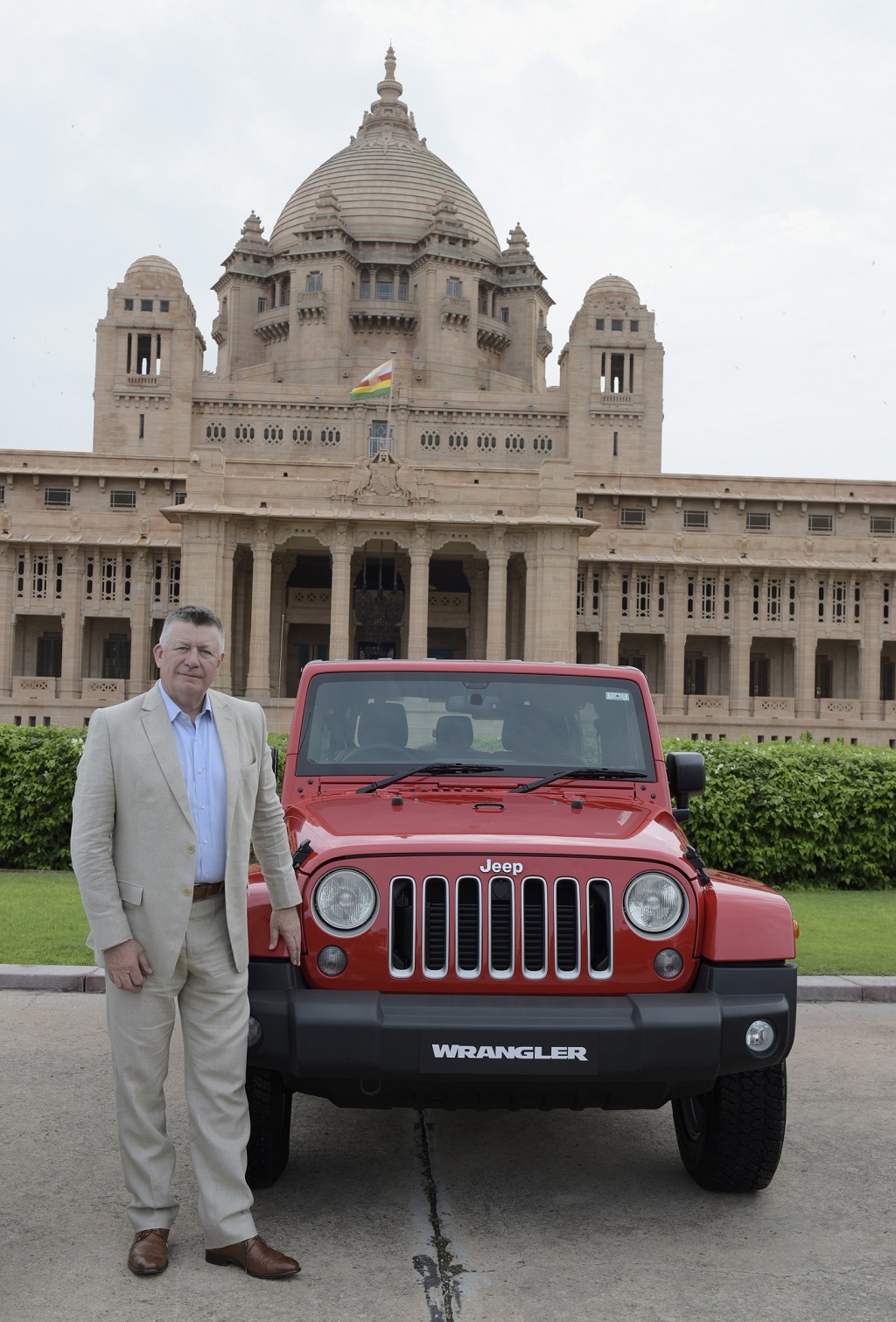 Mr. Kevin Flynn, President and MD, FCA India with Jeep Wrangler