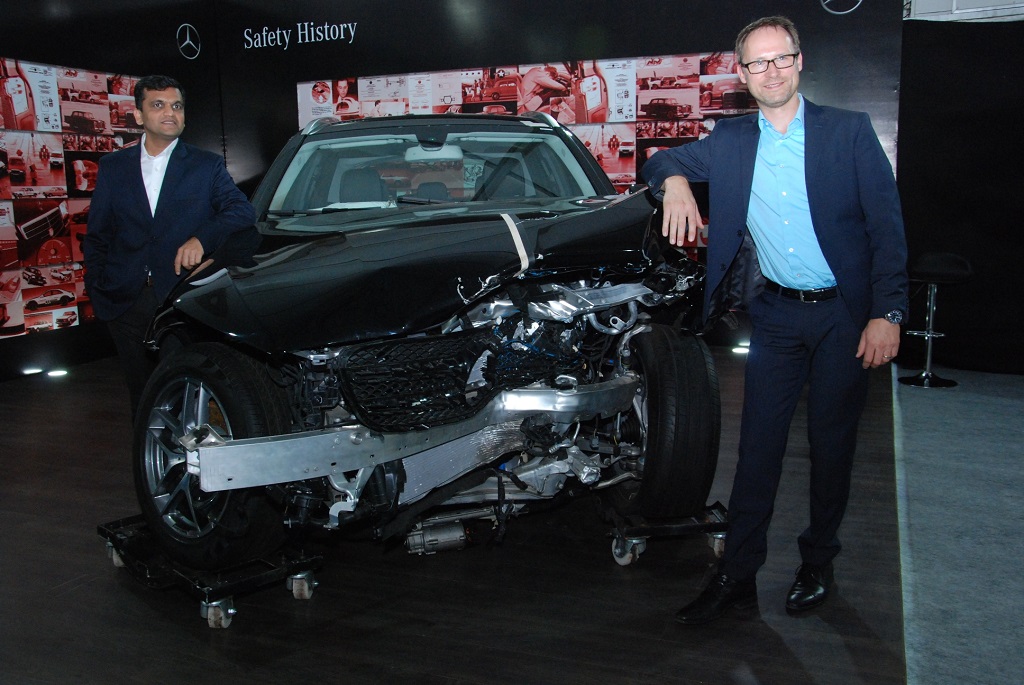 mr-parthiv-shah-vice-president-mbrdiand-mr-mathias-struck-head-of-safety-communications-research-and-development-mercedes-benz-cars