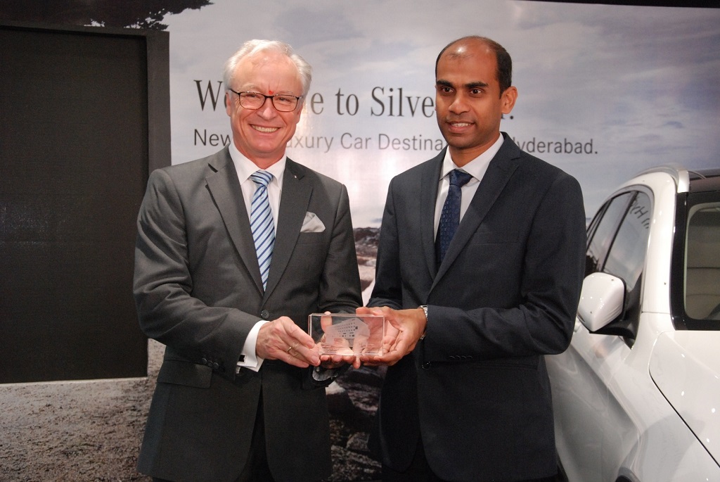 mr-roland-folger-md-ceomercedes-benz-india-and-mr-amith-reddy-principal-owner-silver-star-with-made-in-india-glc-at-the-newly-inaugurated-mercedes-benz