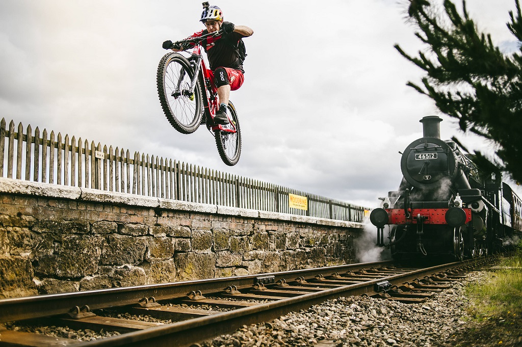 red-bull-danny-macaskill-wee-day-out-4