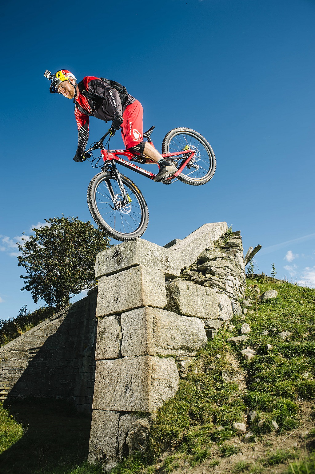 red-bull-danny-macaskill-wee-day-out-5