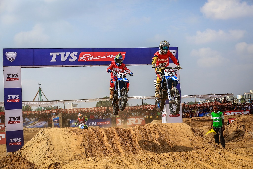 strong-performance-by-tvs-racing-at-national-supercross-championship-in-jaipur-2