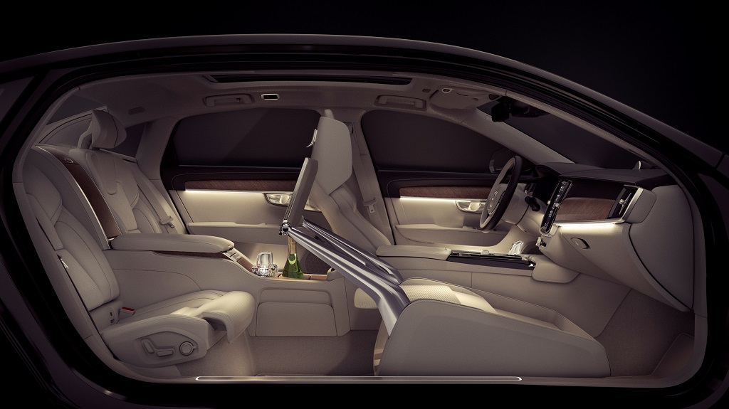 Volvo S90 Excellence interior ambient light