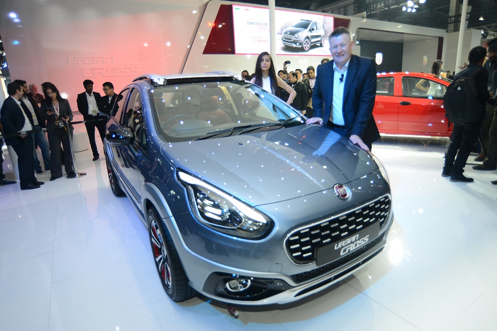 kevin-flynn-with-the-newly-unveiled-fiat-urban-cross