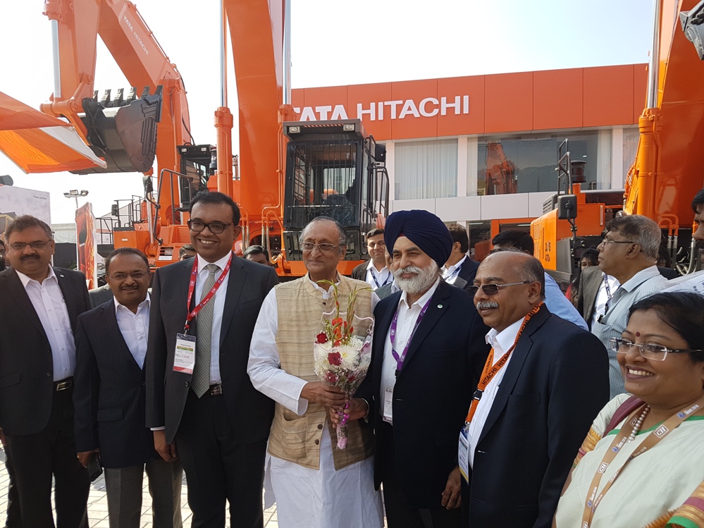 Mr. Amit Mitra, State Finance Minister with Mr. Sandeep Singh, Managing Director, Tata Hitachi at the IMME 2016
