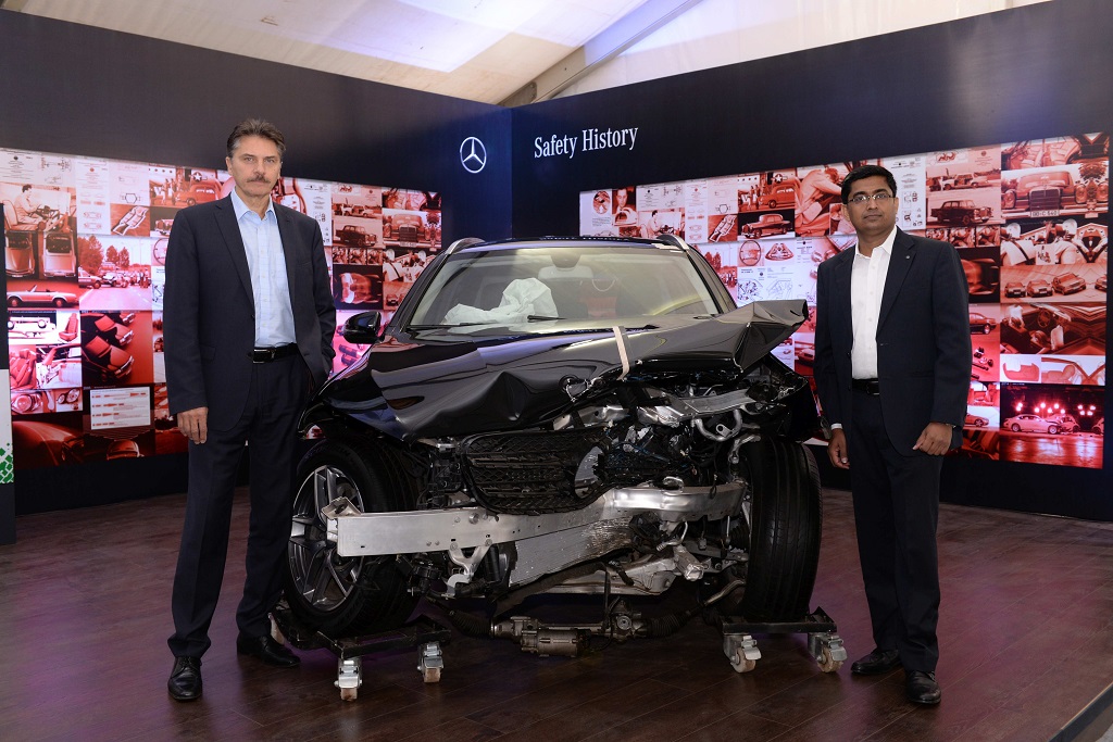 prof-schoneburg-director-mercedes-benz-cars-development-safety-durability-corrosion-protection-and-mr-manu-saale-managing-director-ceo-mbrdi-at-safe-roads-event-in-kolkata