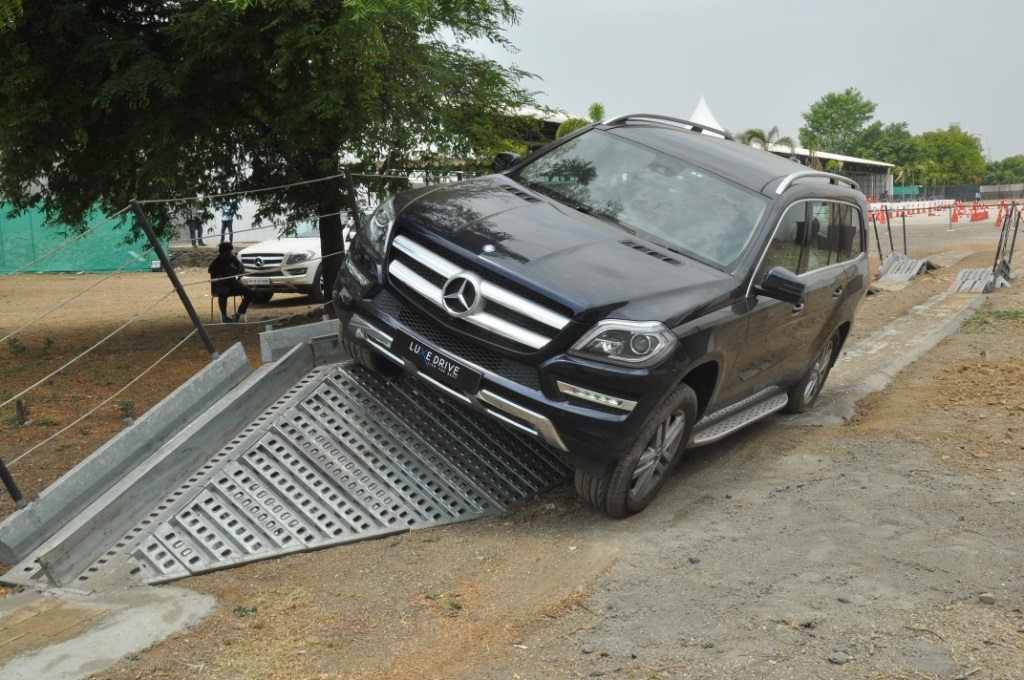 mercedes-benz-luxe-drive-in-indore