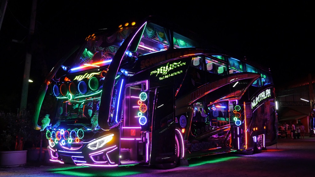 party-bus