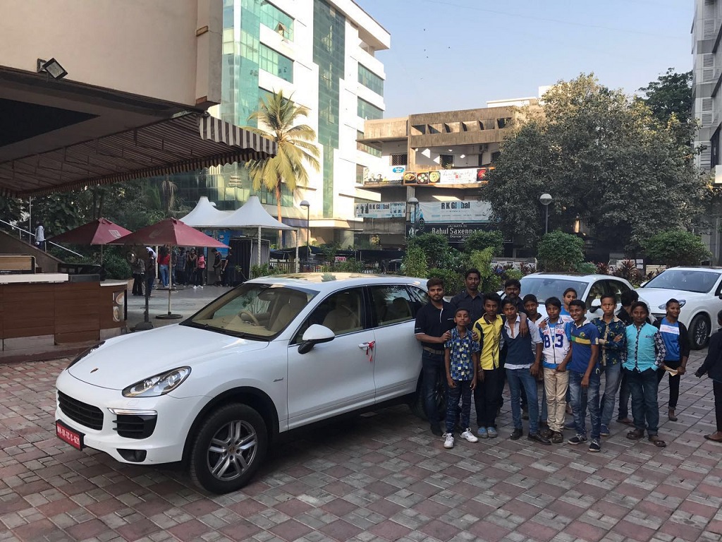 porsche-gave-the-kids-of-ngo-angel-xpress-foundation-a-day-to-remeber-1