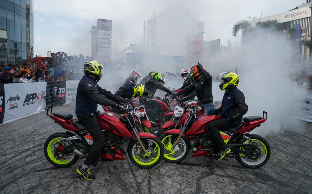 Tvs Apache Pro Performance X Sets The Record For The Longest Non Stop