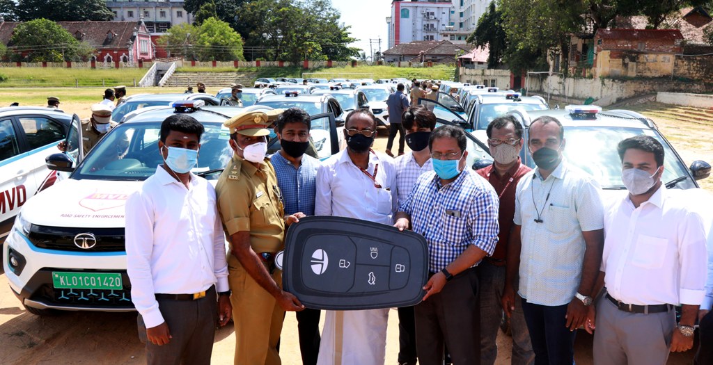 Tata Motors delivers 65 Nexon EVs to Kerala’s Motor Vehicle Department (1)