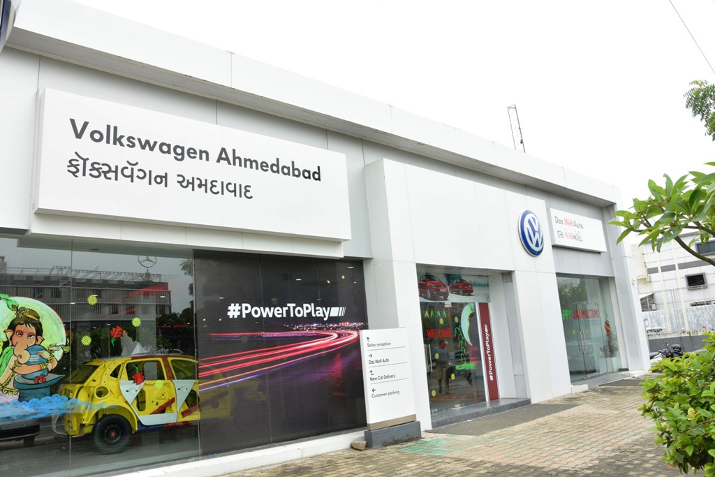 Volkswagen India introduces its Das WeltAuto Excellence Centre in Ahmedabad